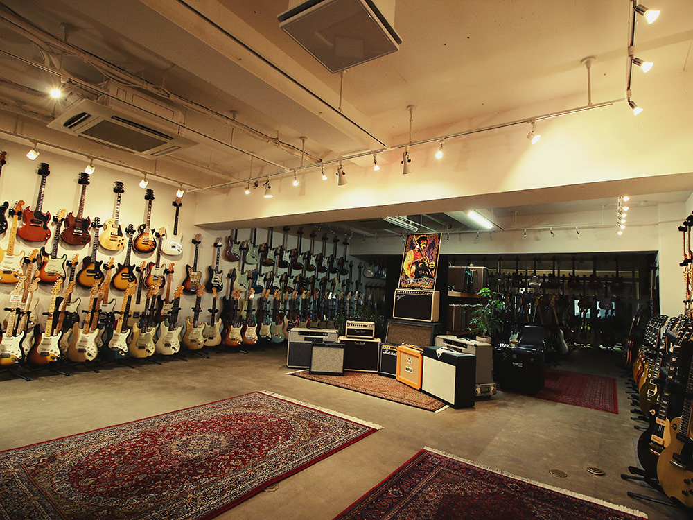 nico-nico guitars shop interior photo