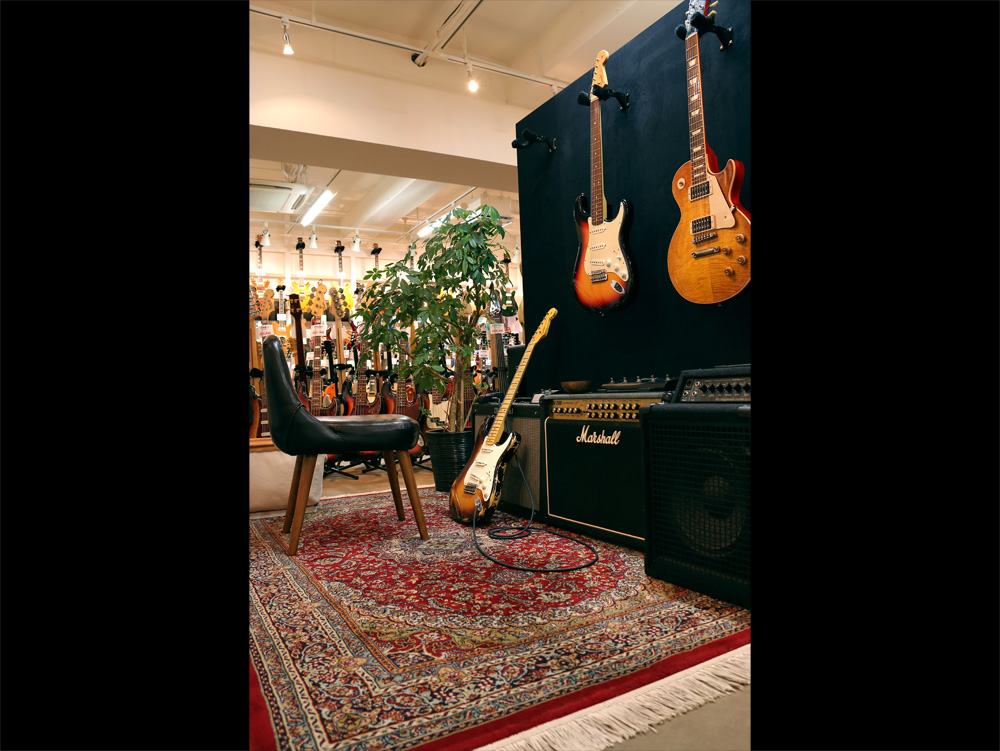Nico-nico Guitars Interior Photo