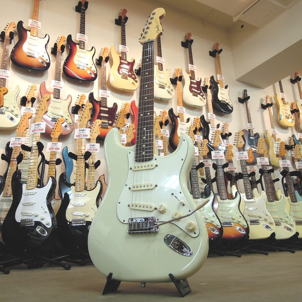 Staff Pick!】2006 Fender Custom Shop Jeff Beck Stratocaster (White 