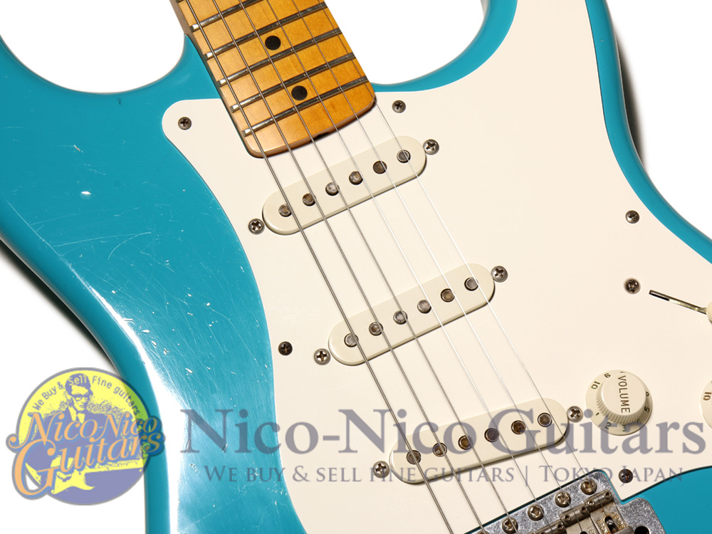 夏は空色のストラトで。 | Nico-nico Guitars Blog