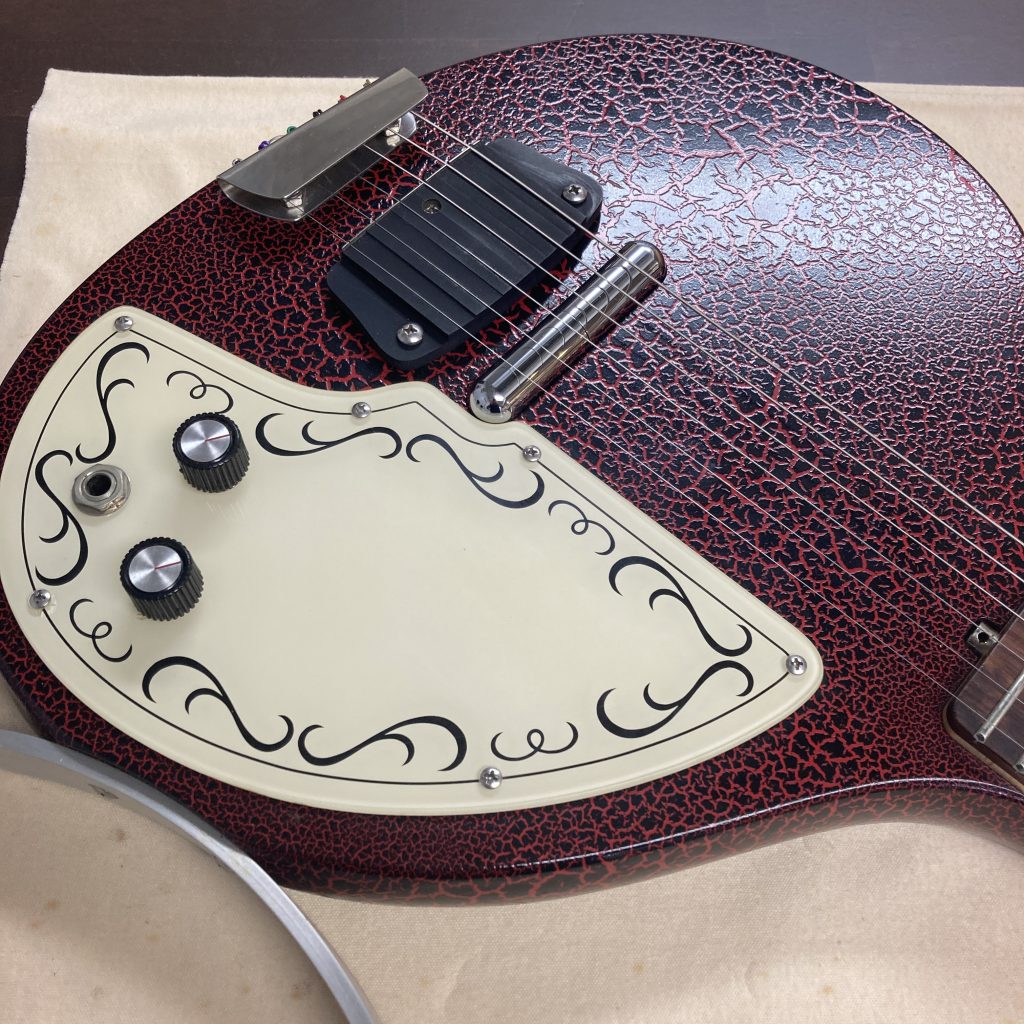 Jerry Jones Baby Sitarのお話 | Nico-nico Guitars Blog