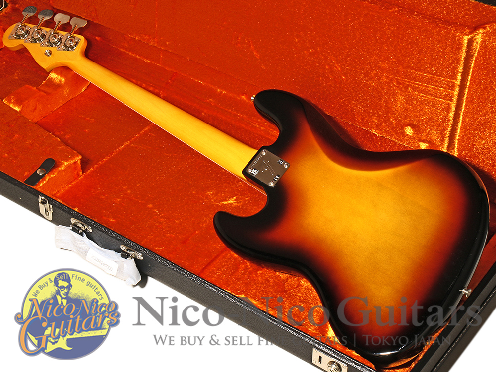 Fender USA 2022 American Vintage II 1966 Jazz Bass (3-color Sunburst)