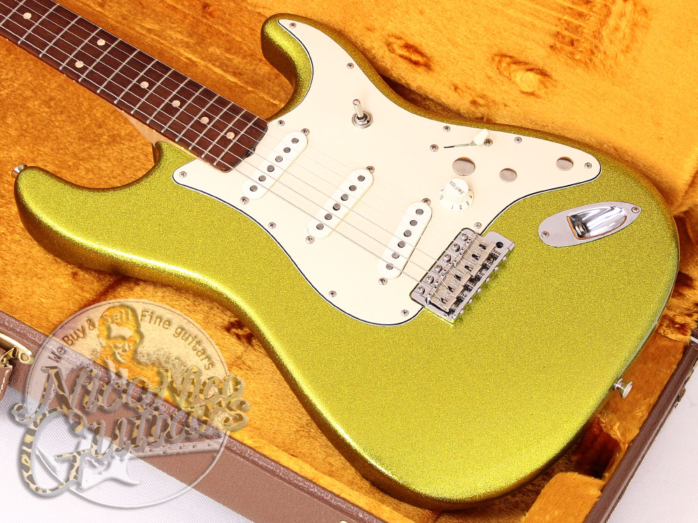 Fender Custom Shop  Dick Dale Signature Stratocaster Gold